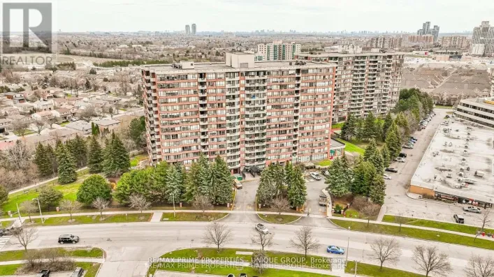 209 - 33 WELDRICK ROAD E, Richmond Hill