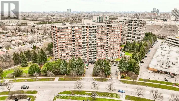 209 - 33 WELDRICK ROAD E, Richmond Hill