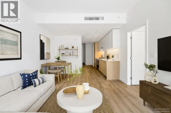 209 375 CLAYTON STREET, Coquitlam