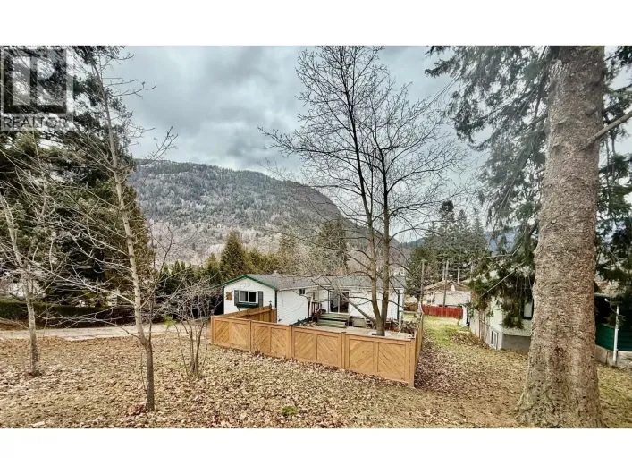 209 6th Avenue, Castlegar