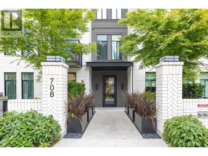 209 708 EDGAR AVENUE, Coquitlam
