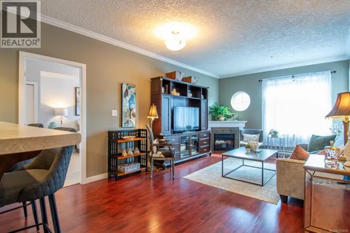 209 7088 West Saanich Rd, Central Saanich