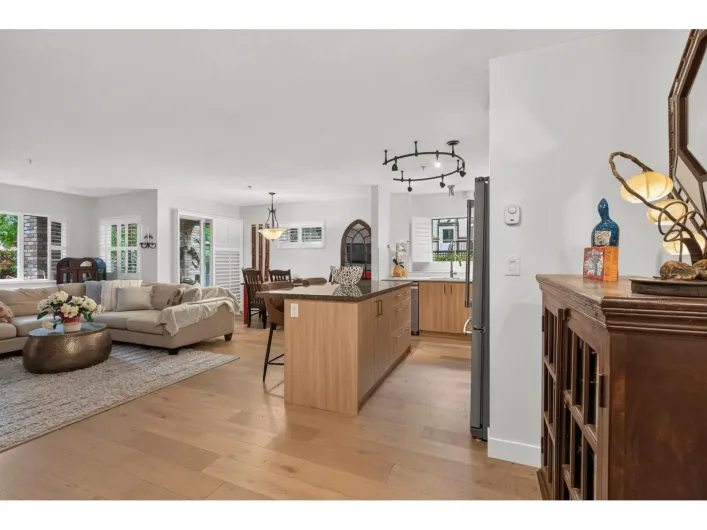 209 8717 160 STREET, Surrey