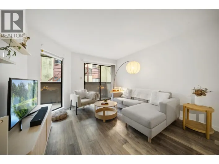 209 975 W 13TH AVENUE, Vancouver