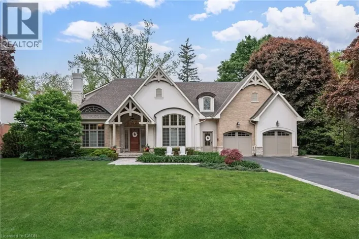 209 DONESSLE Drive, Oakville