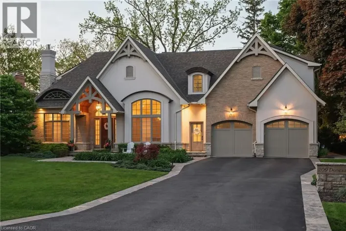 209 DONESSLE Drive, Oakville