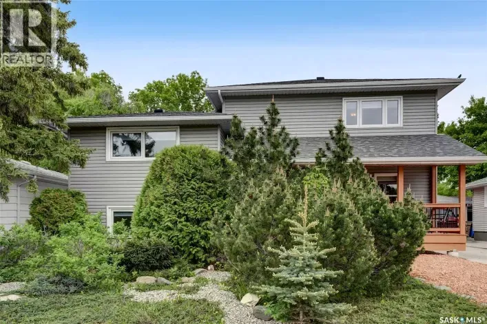 House for sale: 209 Douglas AVENUE E, Regina