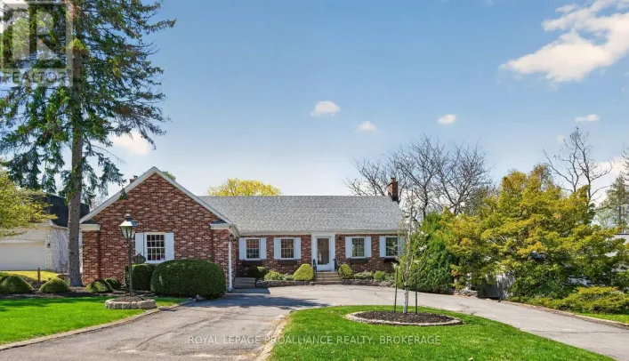 209 FAIRWAY HILL CRESCENT, Kingston