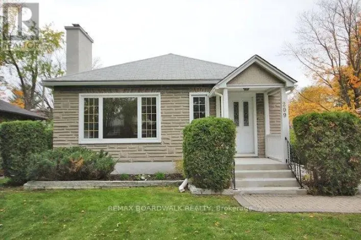 209 KNOX CRESCENT, Ottawa