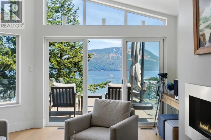 209 Marine Dr, Cobble Hill