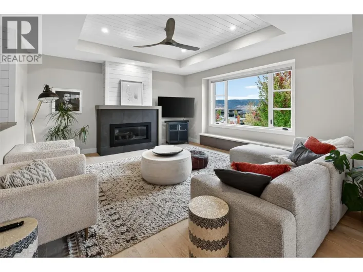 209 Summer Wood Drive, Kelowna