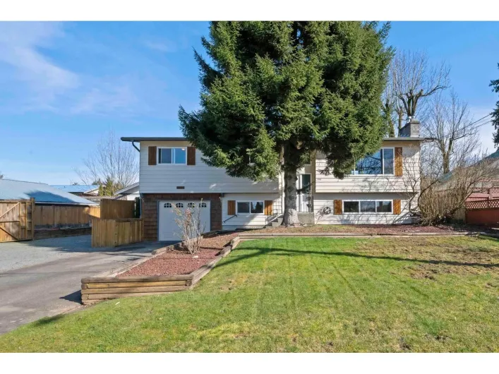 2096 MARTENS STREET, Abbotsford