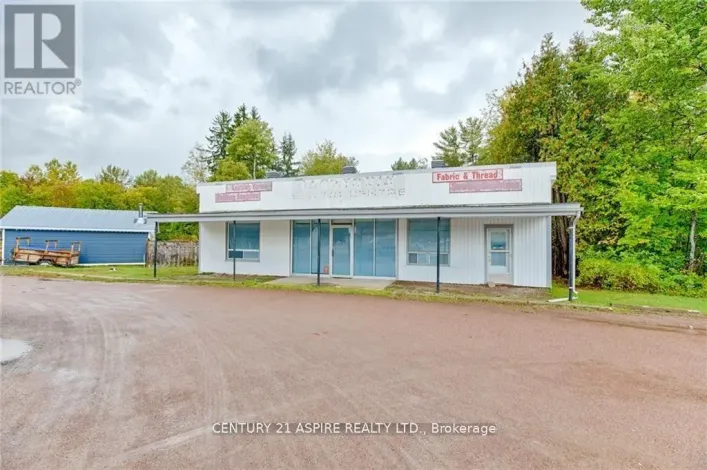 2096 PETAWAWA BOULEVARD, Petawawa