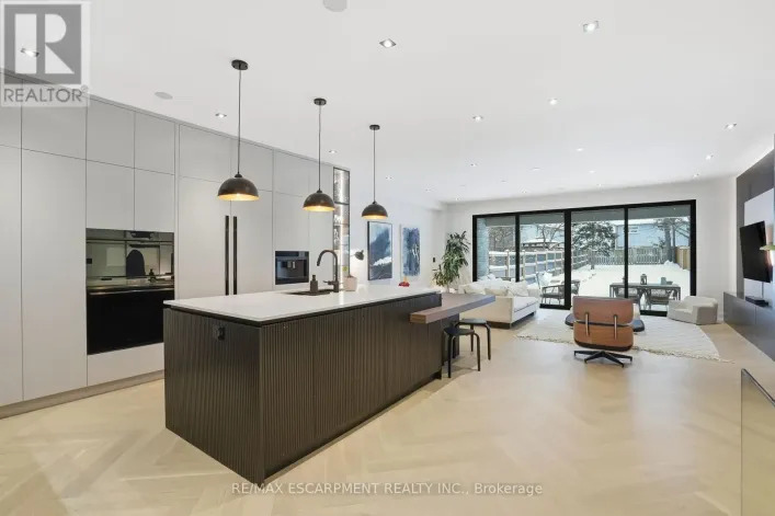 20B BROADVIEW AVENUE, Mississauga