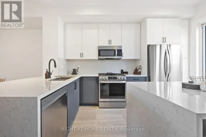 21 - 10 LUNAR CRESCENT, Mississauga