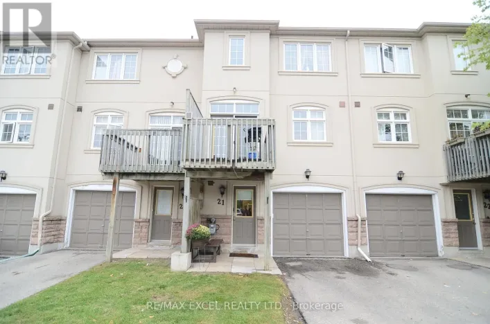 21 - 10 POST OAK DRIVE, Richmond Hill