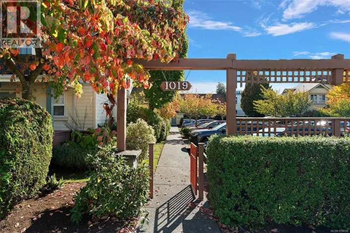 21 1019 North Park St, Victoria