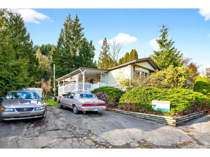 21 10221 WILSON STREET, Mission