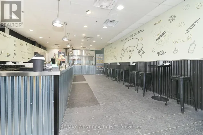 21 - 1118 CENTRE STREET, Vaughan