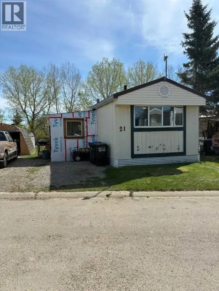 21, 1190 15 Avenue, Didsbury