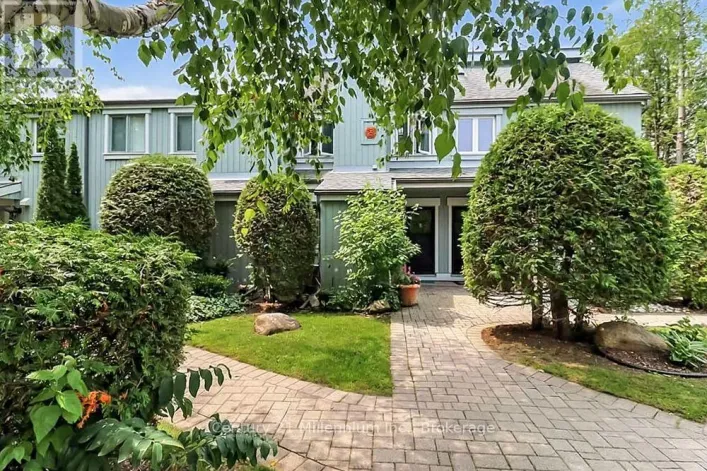 21 - 127 FAIRWAY CRESCENT, Collingwood
