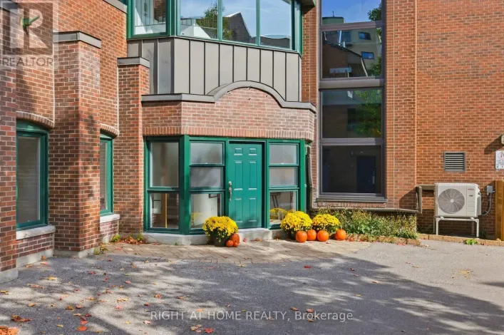 21 - 135 SPRINGFIELD ROAD, Ottawa