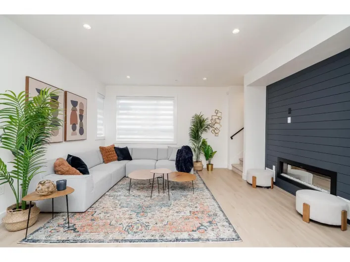 21 20463 70 AVENUE, Langley