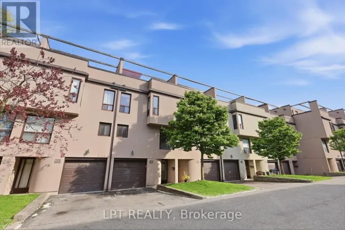 21 - 24 REID DRIVE, Mississauga