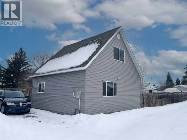 21 3 Avenue W, Marshall