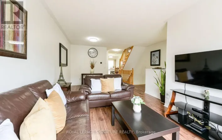 21 - 3020 CEDARGLEN GATE, Mississauga