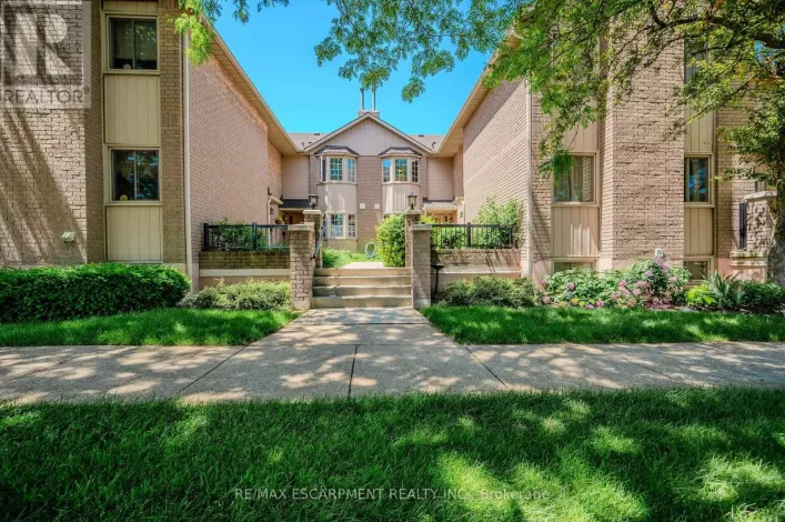 21 - 38 ELORA DRIVE, Hamilton