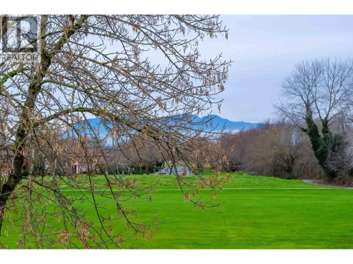 21 6000 BARNARD DRIVE, Richmond