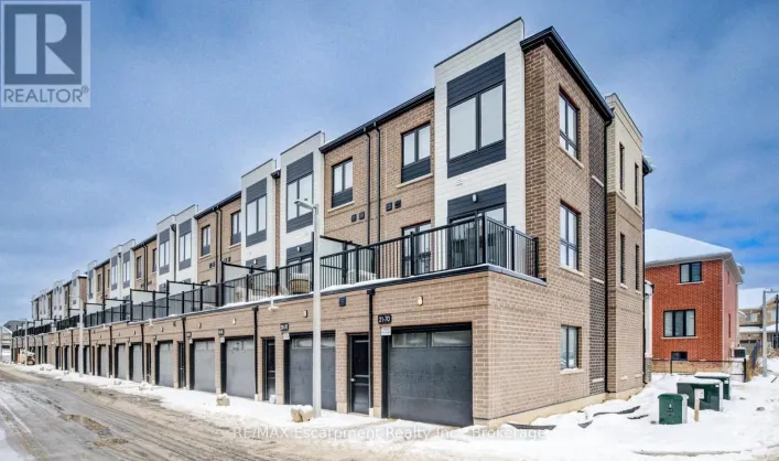 21 - 70 KENESKY DRIVE N, Hamilton