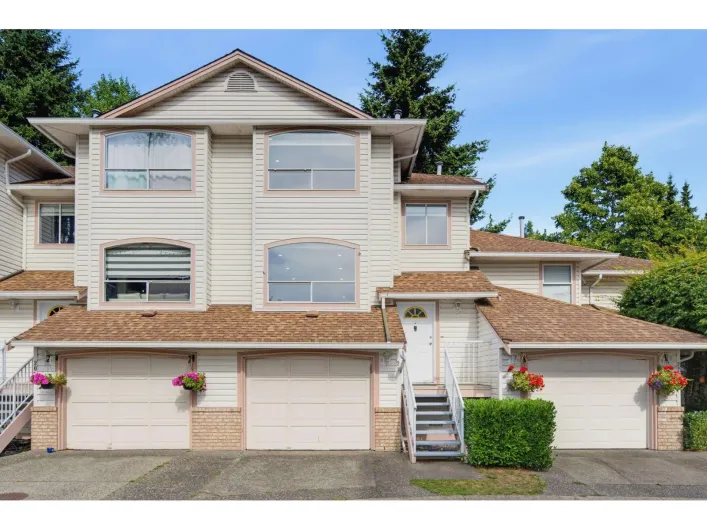 Row / Townhouse for sale: 21 7140 132 STREET, Surrey