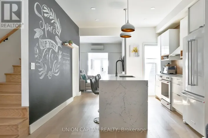 21 ALMA AVENUE, Toronto