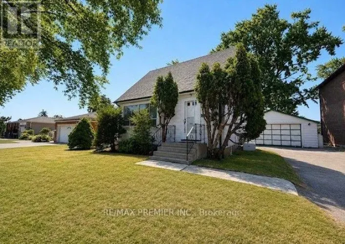 21 AURA LEA BOULEVARD, Toronto