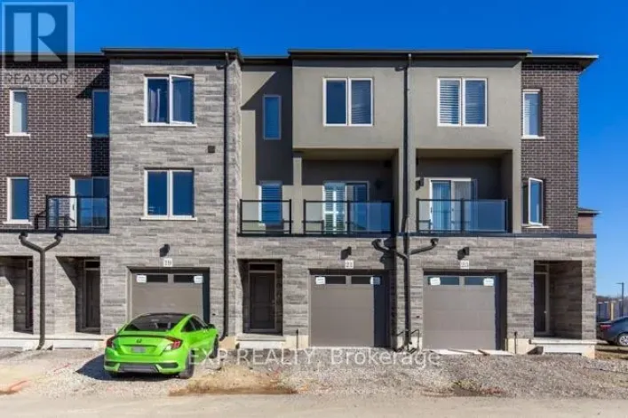 21 BAYBERRY LANE, Hamilton