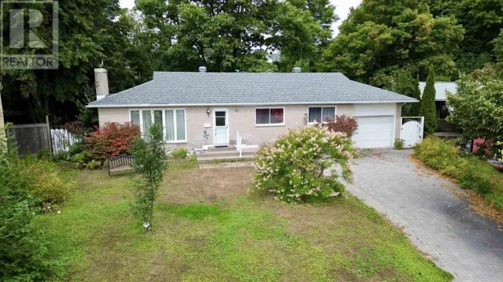 21 BRACKEN PL, Elliot Lake