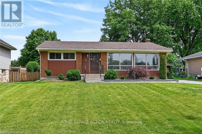 21 BRIER CRESCENT, Brantford