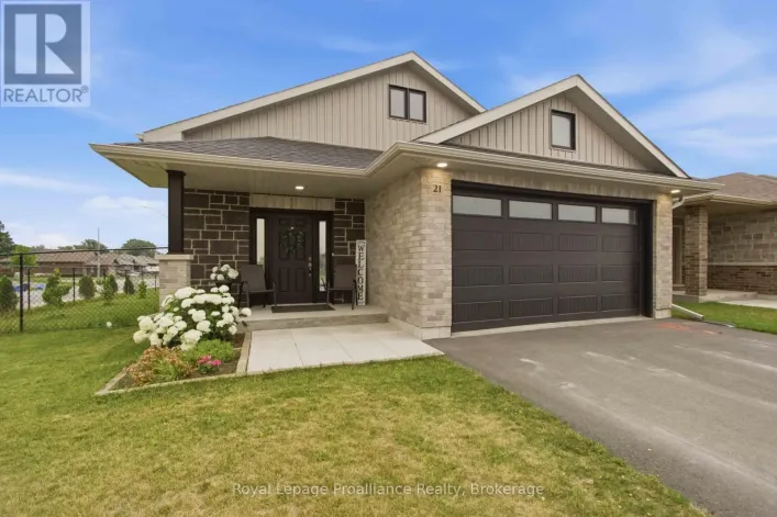 21 CEDAR PARK CRESCENT, Quinte West