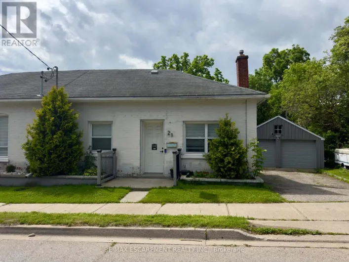21 CEDAR STREET, Cambridge