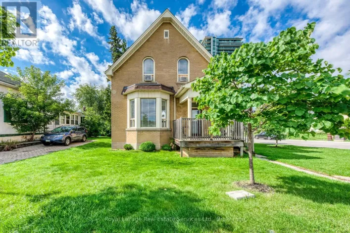 21 CENTRE STREET S, Brampton