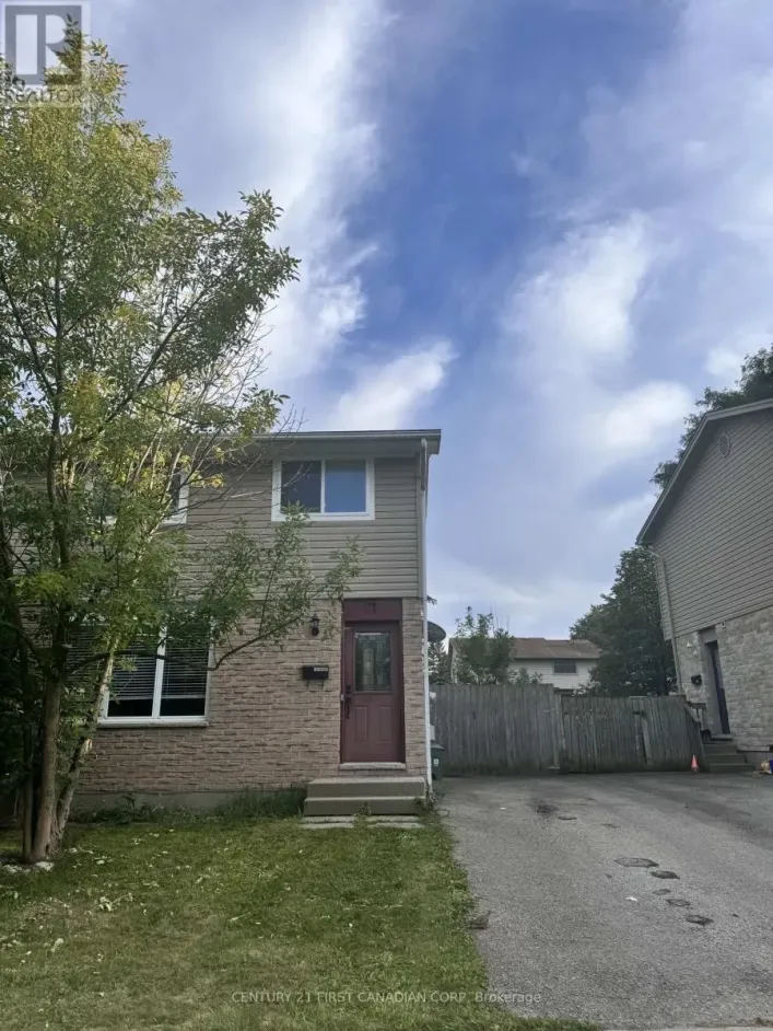 21 DENLAW ROAD, London North
