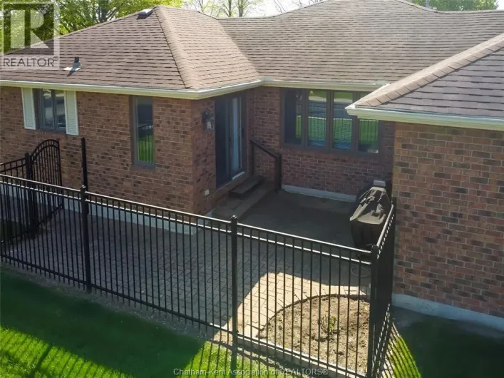 21 Earl DRIVE, Chatham