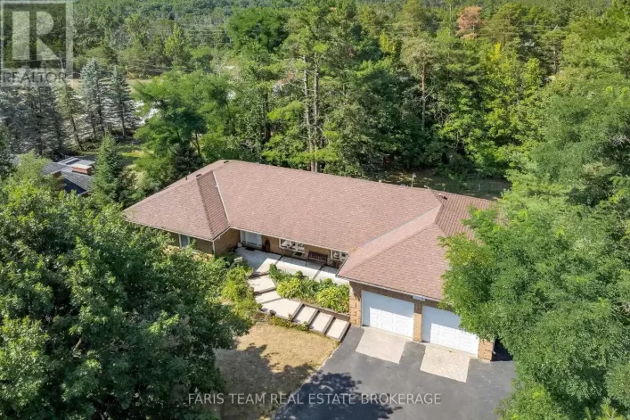 21 FOREST HILL DRIVE, Springwater