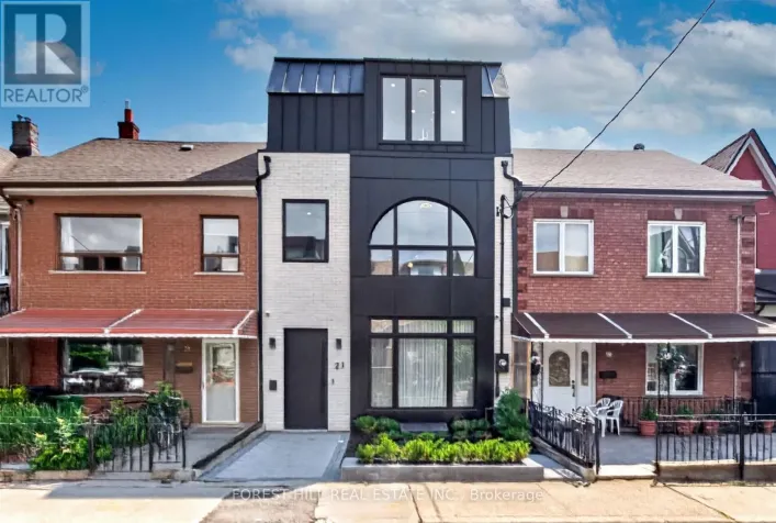 21 FOXLEY STREET, Toronto