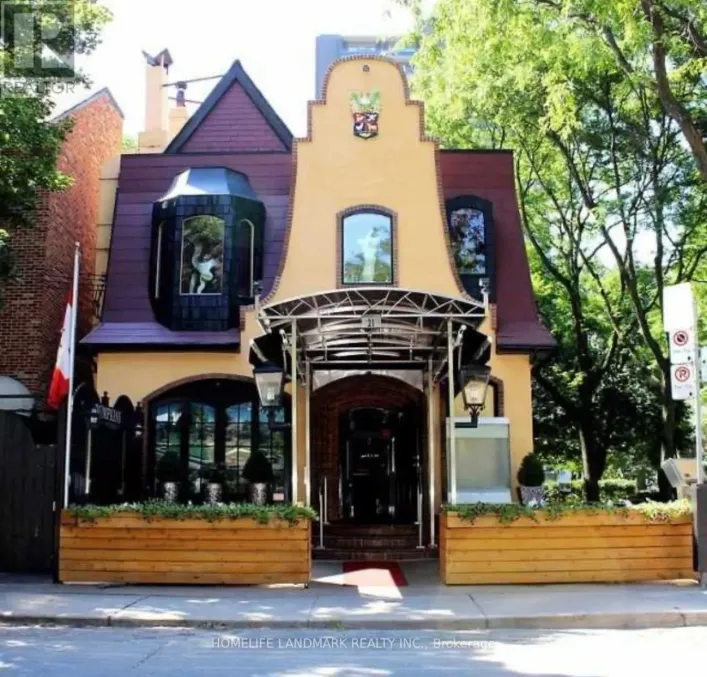 21 GLOUCESTER STREET, Toronto