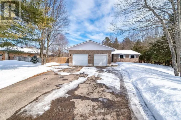 21 HERITAGE DRIVE, Petawawa