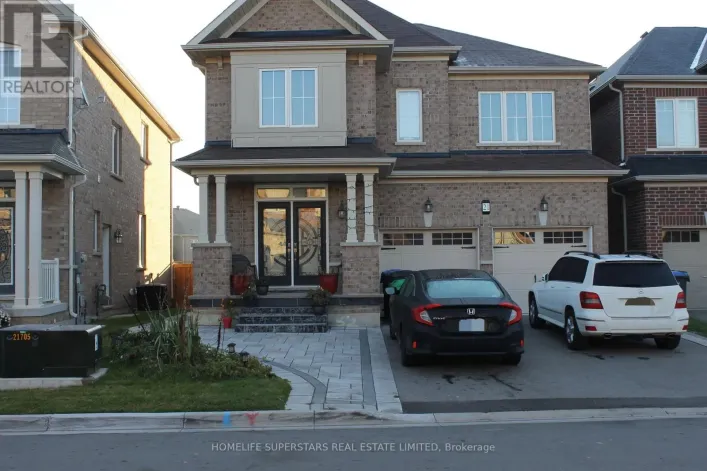 21 IGUANA TRAIL, Brampton