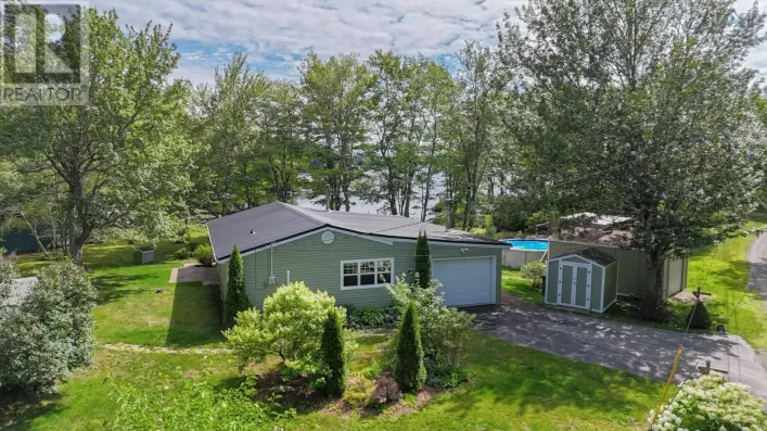 21 Lakeview Road, Hemford